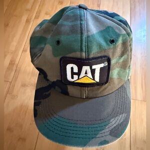 CAT Caterpillar Snapback Camouflage Hat Cap w/ Patch CYRK USA Made